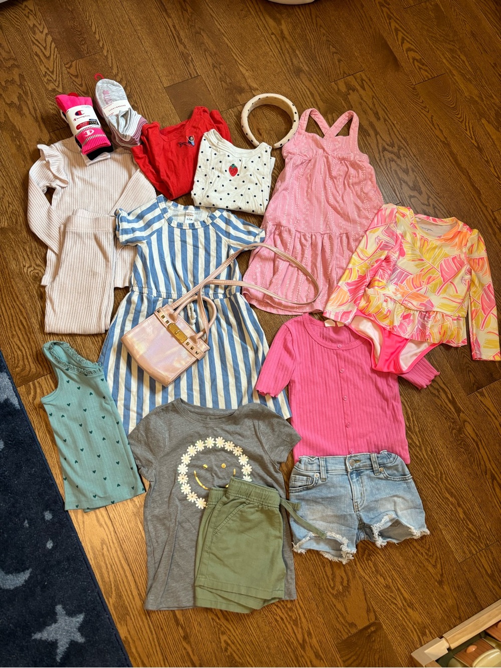 Girls 4-5 year old clothing bundle dresses tee shirts clothing set